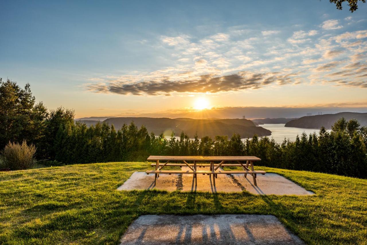 Montfjord - Chalets, Vue Spectaculaire Et Spa. Chantafjord #4 Sacre-Coeur Zewnętrze zdjęcie